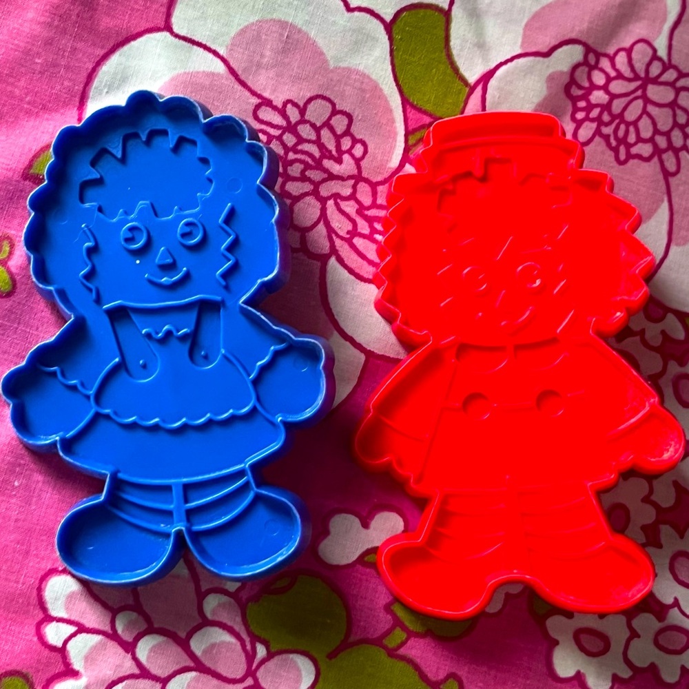 Vintage Raggedy Ann & Andy Cookie Cutters Bundle of 2 Bobby Merrill Co., Inc